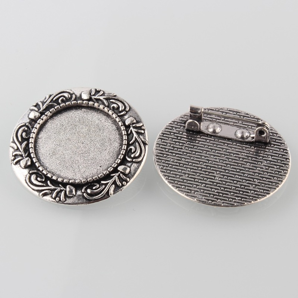 Vintage Brooch Pin - Vintage broche van legering met cabochon-bezelzettingen,