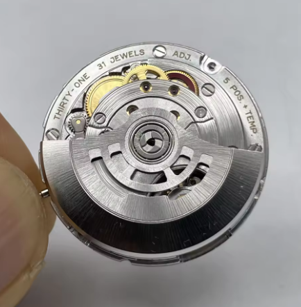 Nieuw 40MM GMT horloge voor he - Cartier Watch Santos recensie en prijs